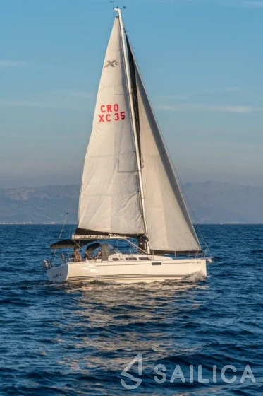 Xc 35 - Yacht Charter Sailica