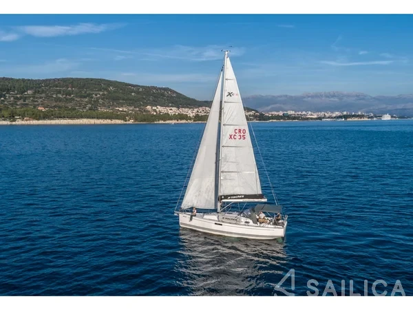 Xc 35 - Yacht Charter Sailica