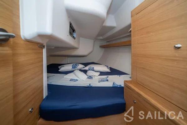 Xc 35 - Yacht Charter Sailica