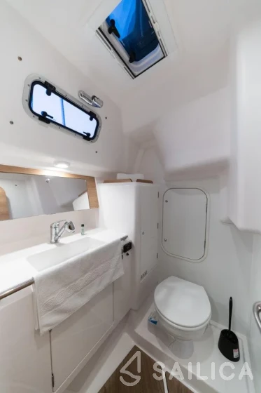 Xc 35 - Yacht Charter Sailica