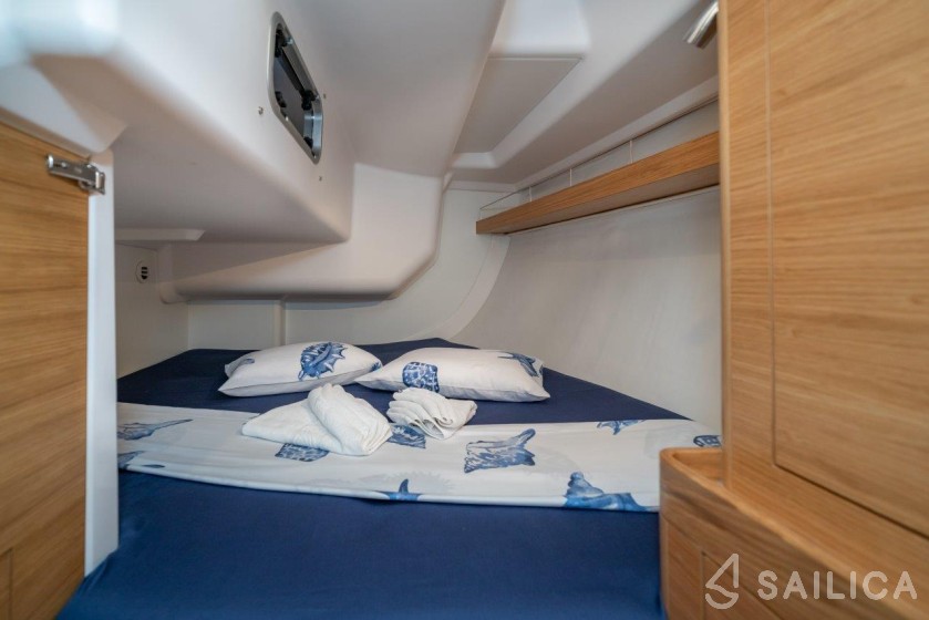 Xc 35 - Yacht Charter Sailica