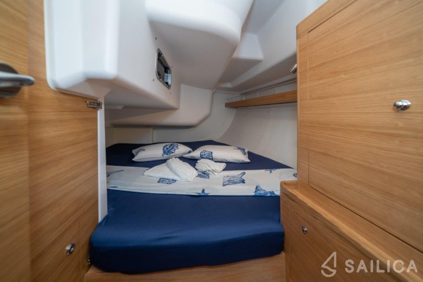 Xc 35 - Yacht Charter Sailica