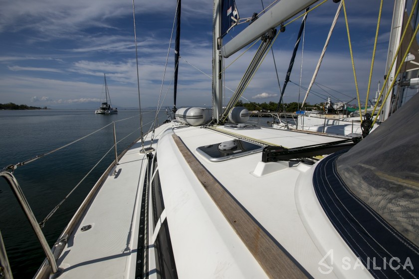 Sun Odyssey 49i - Yacht Charter Sailica