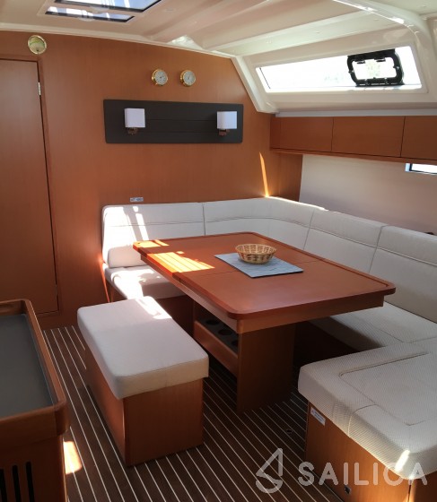 Bavaria 46 Cruiser - Yacht Charter Sailica