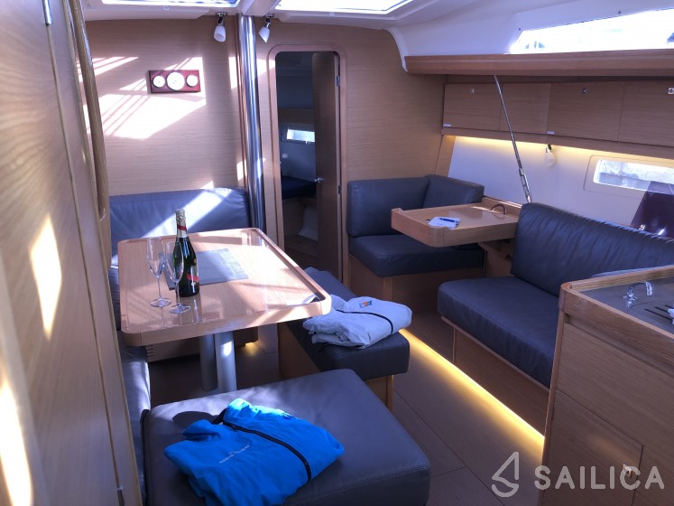 Dufour 412 Grand large - Yacht Charter Sailica