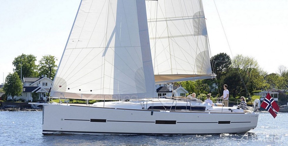 Dufour 412 Grand large - Yacht Charter Sailica