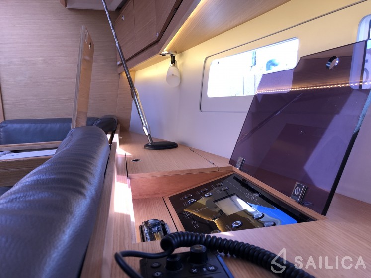 Dufour 412 Grand large - Yacht Charter Sailica