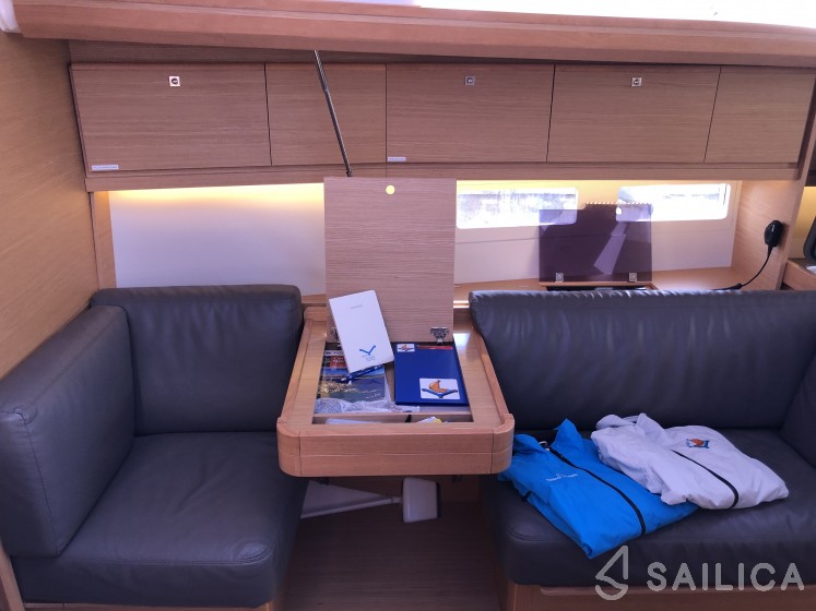 Dufour 412 Grand large - Yacht Charter Sailica