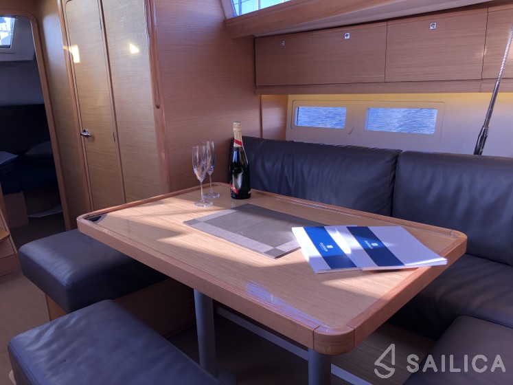 Dufour 412 Grand large - Yacht Charter Sailica