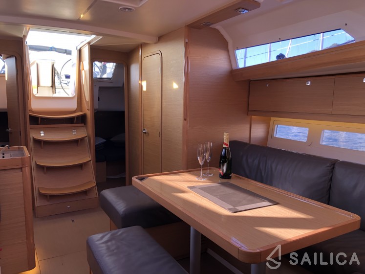 Dufour 412 Grand large - Yacht Charter Sailica