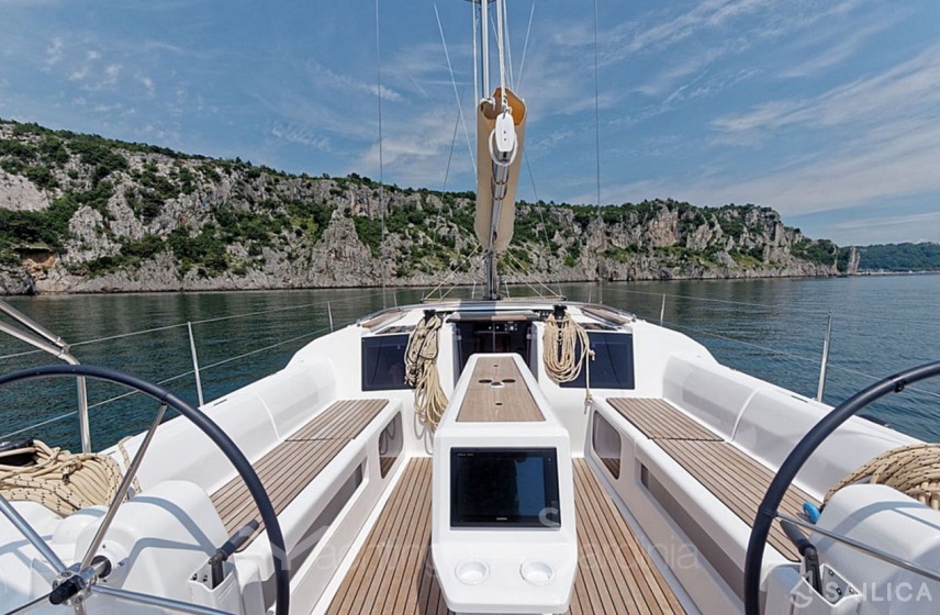 Dufour 412 Grand large - Yacht Charter Sailica