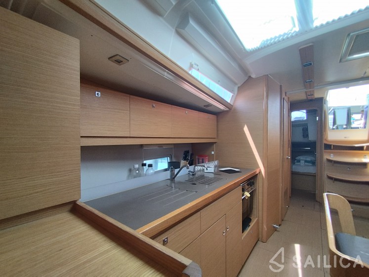 Dufour 460 GL - Yacht Charter Sailica