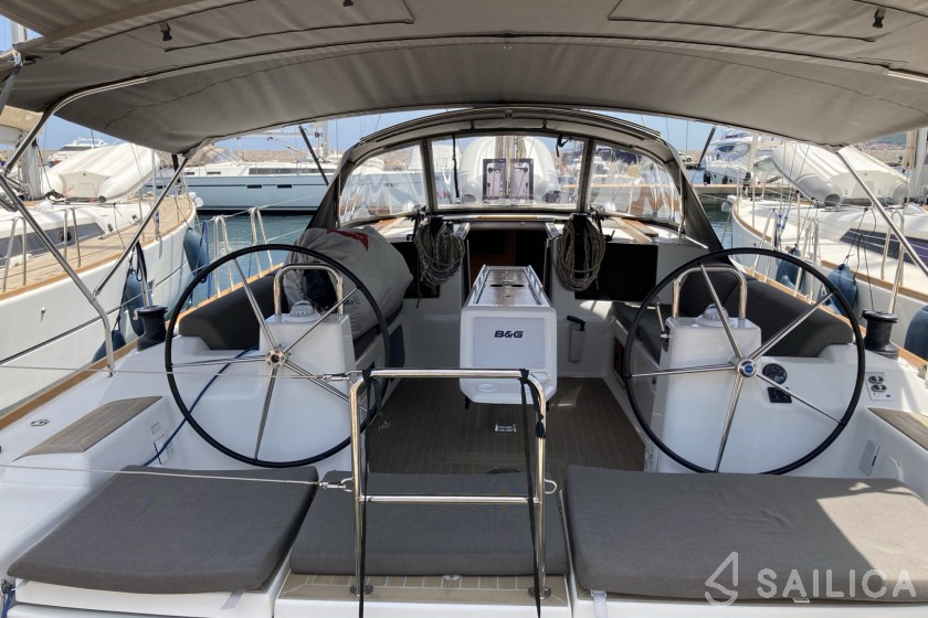 Dufour 460 GL - Yacht Charter Sailica