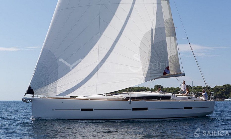 Dufour 460 GL - Yacht Charter Sailica