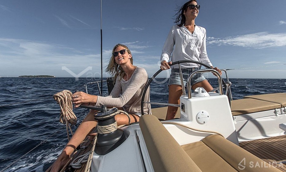 Dufour 460 GL - Yacht Charter Sailica