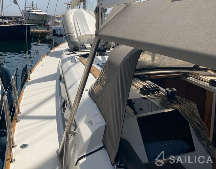 Dufour 460 GL - Yacht Charter Sailica
