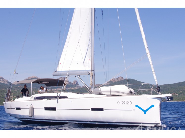Dufour 460 GL - Yacht Charter Sailica