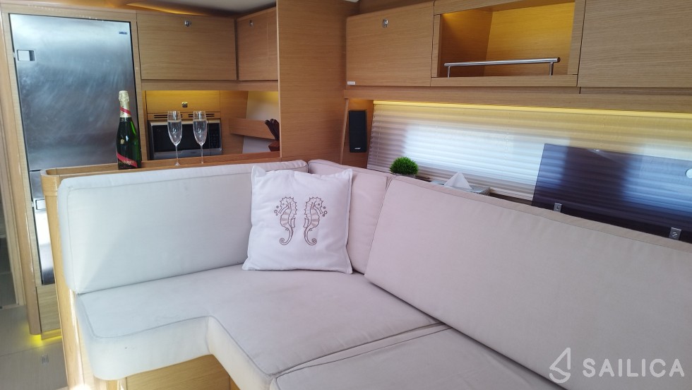 Dufour 56 Exclusive - Yacht Charter Sailica