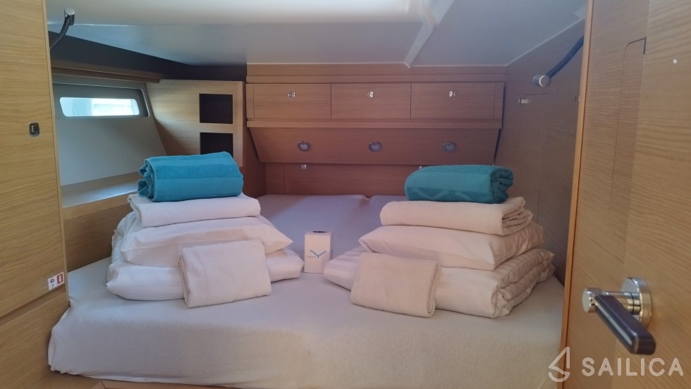 Dufour 56 Exclusive - Yacht Charter Sailica
