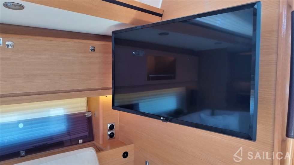 Dufour 56 Exclusive - Yacht Charter Sailica
