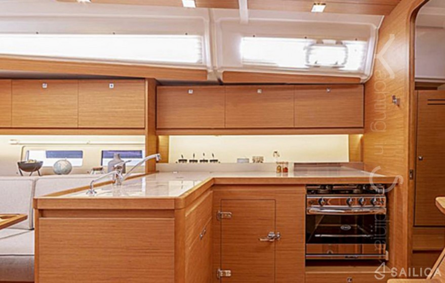 Dufour 390 Grand Large - Yacht Charter Sailica