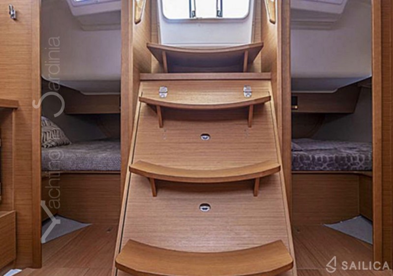 Dufour 390 Grand Large - Yacht Charter Sailica