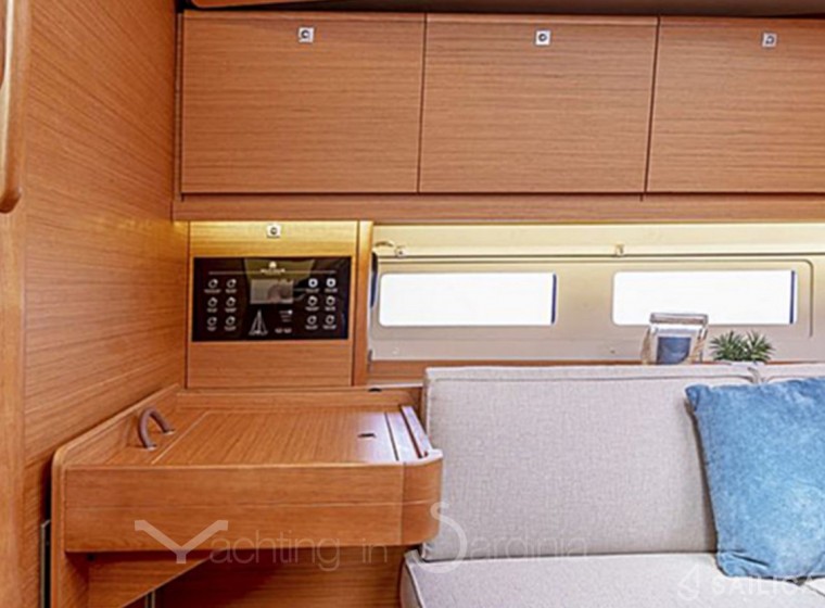 Dufour 390 Grand Large - Yacht Charter Sailica