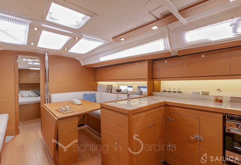 Dufour 390 Grand Large - Yacht Charter Sailica