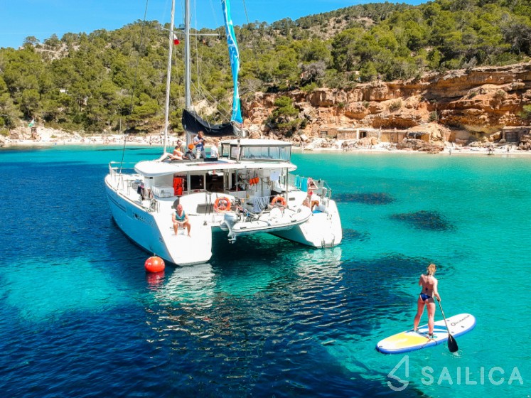 Lagoon 450 Sport - Yacht Charter Sailica