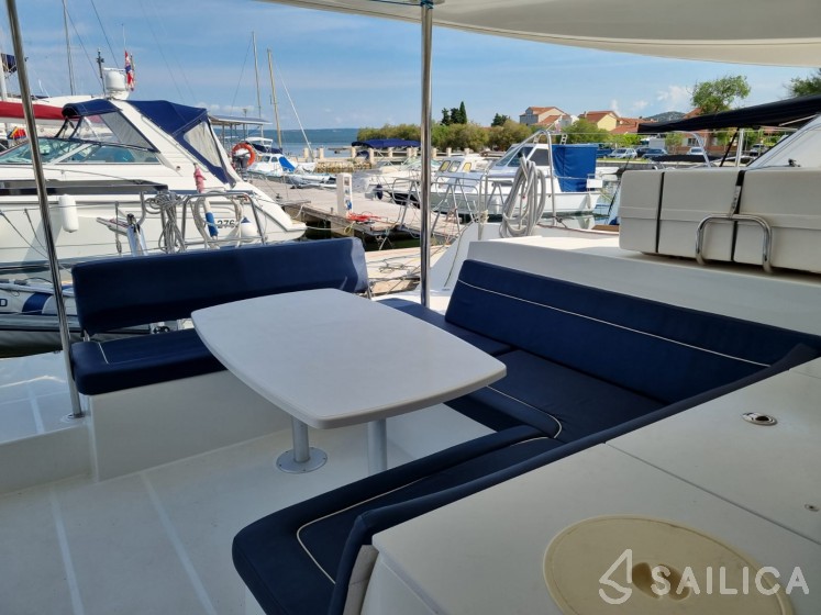 Lagoon 450 Sport - Yacht Charter Sailica