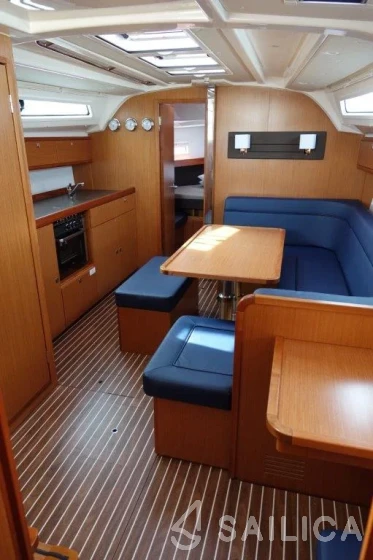 Bavaria 41 Cruiser - Yacht Charter Sailica