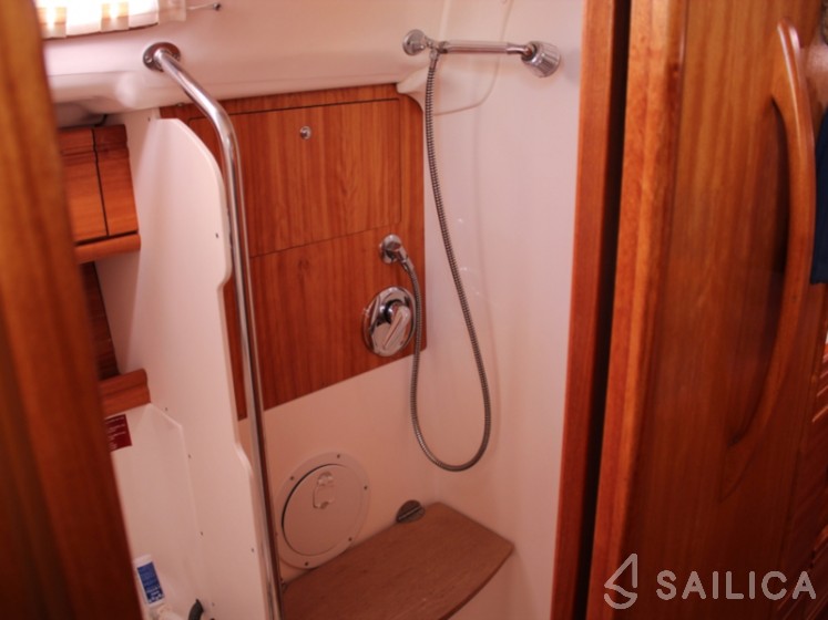 Bavaria 46 Cruiser - Yacht Charter Sailica