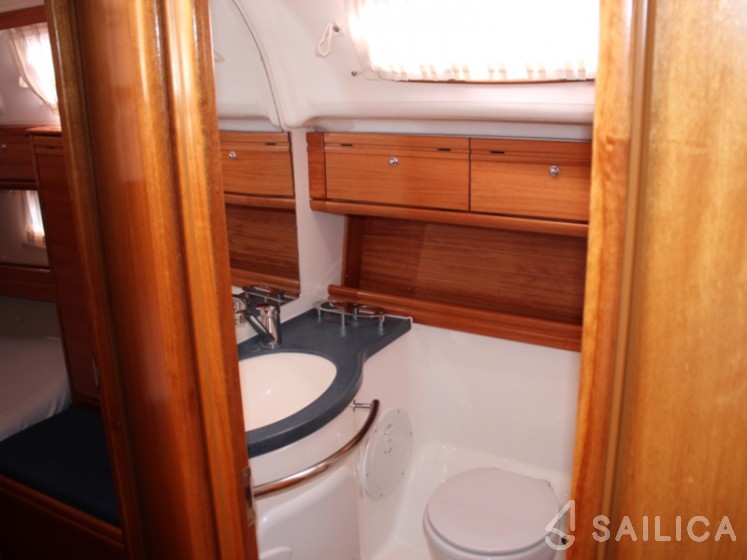 Bavaria 46 Cruiser - Yacht Charter Sailica