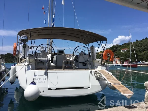 Jeanneau 54 - Yacht Charter Sailica