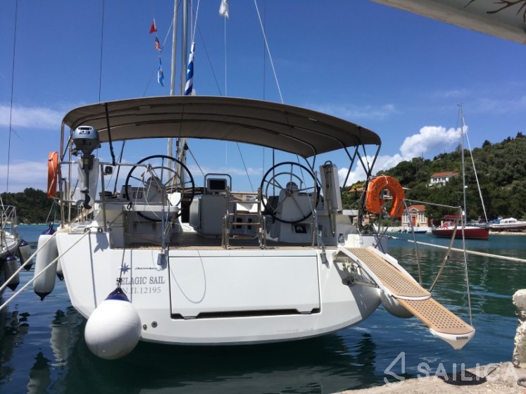 Jeanneau 54 - Yacht Charter Sailica