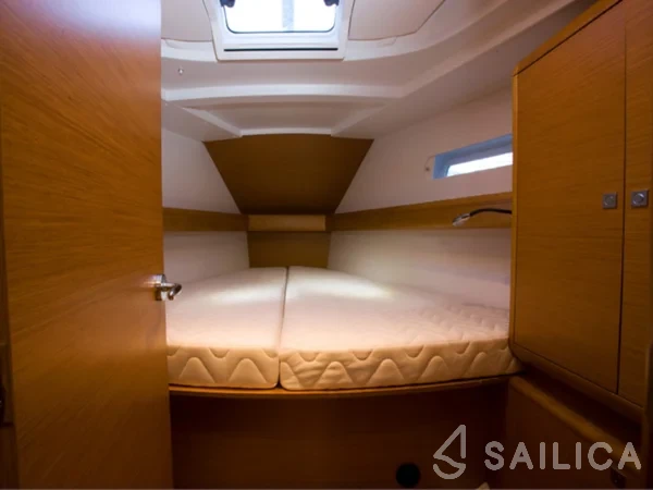 Sun Odyssey 449 - Yacht Charter Sailica
