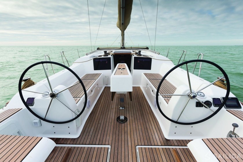 Dufour 382 GL - Yacht Charter Sailica