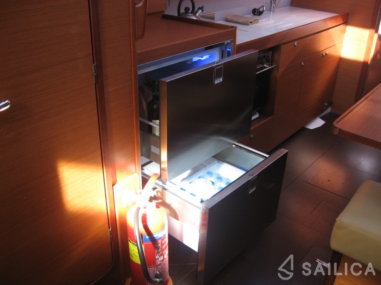 Dufour 382 GL - Yacht Charter Sailica
