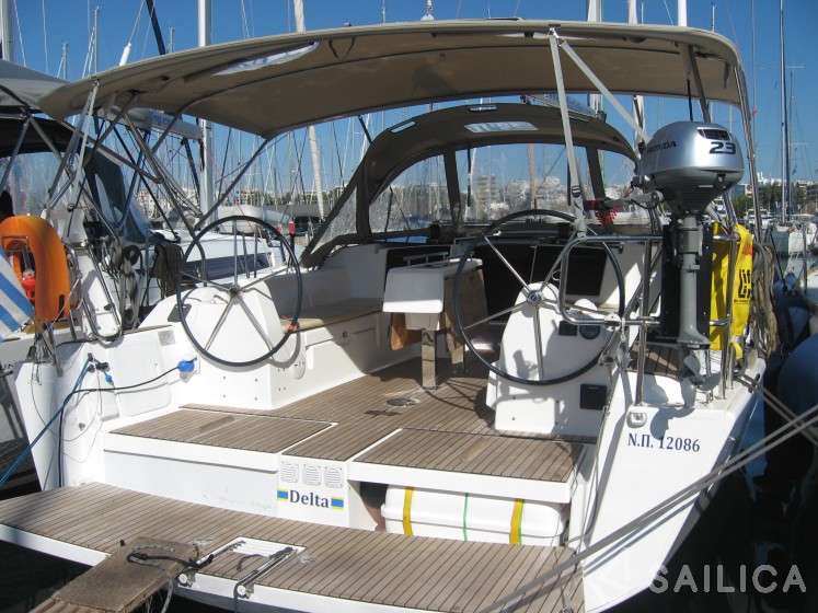 Dufour 382 GL - Yacht Charter Sailica