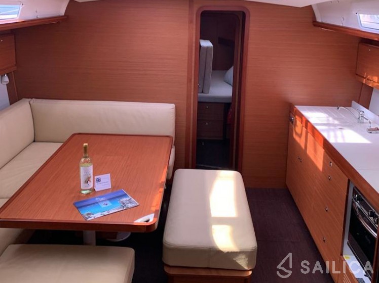 Dufour 460 GL - Yacht Charter Sailica