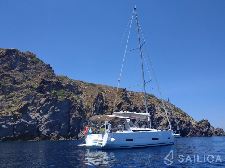 Dufour 390 Grand Large - Yacht Charter Sailica
