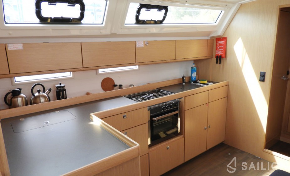 Bavaria 46 Cruiser - Yacht Charter Sailica
