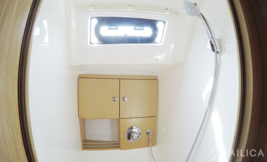 Bavaria 46 Cruiser - Yacht Charter Sailica