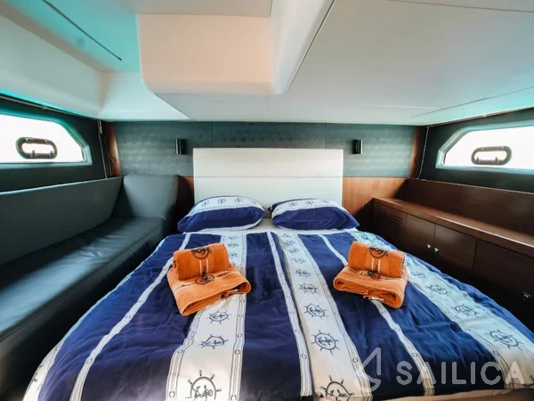 Bavaria R40 - Yacht Charter Sailica