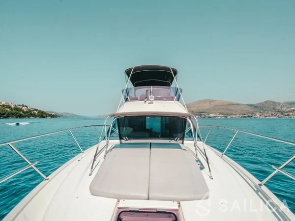 Bavaria R40 - Yacht Charter Sailica