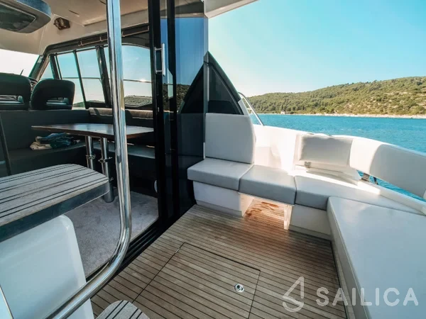 Bavaria R40 - Yacht Charter Sailica
