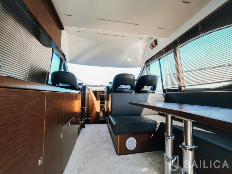Bavaria R40 - Yacht Charter Sailica