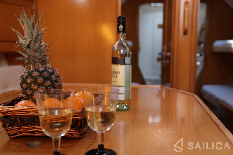 Elan 431 - Yacht Charter Sailica