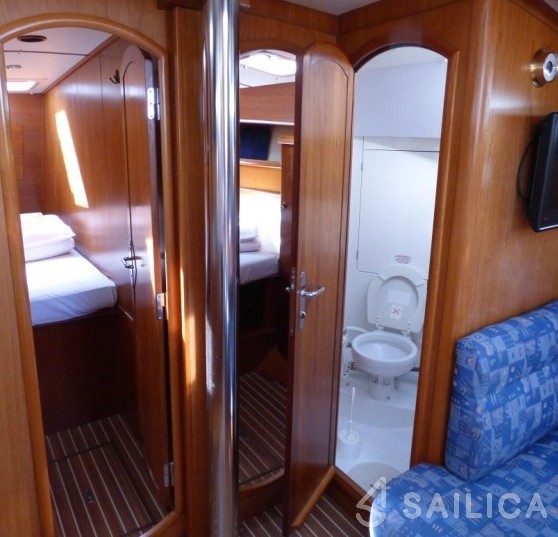 Sun Odyssey 45.2 - Yacht Charter Sailica