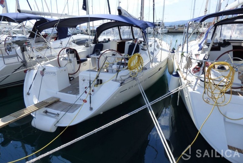 Sun Odyssey 45.2 - Yacht Charter Sailica